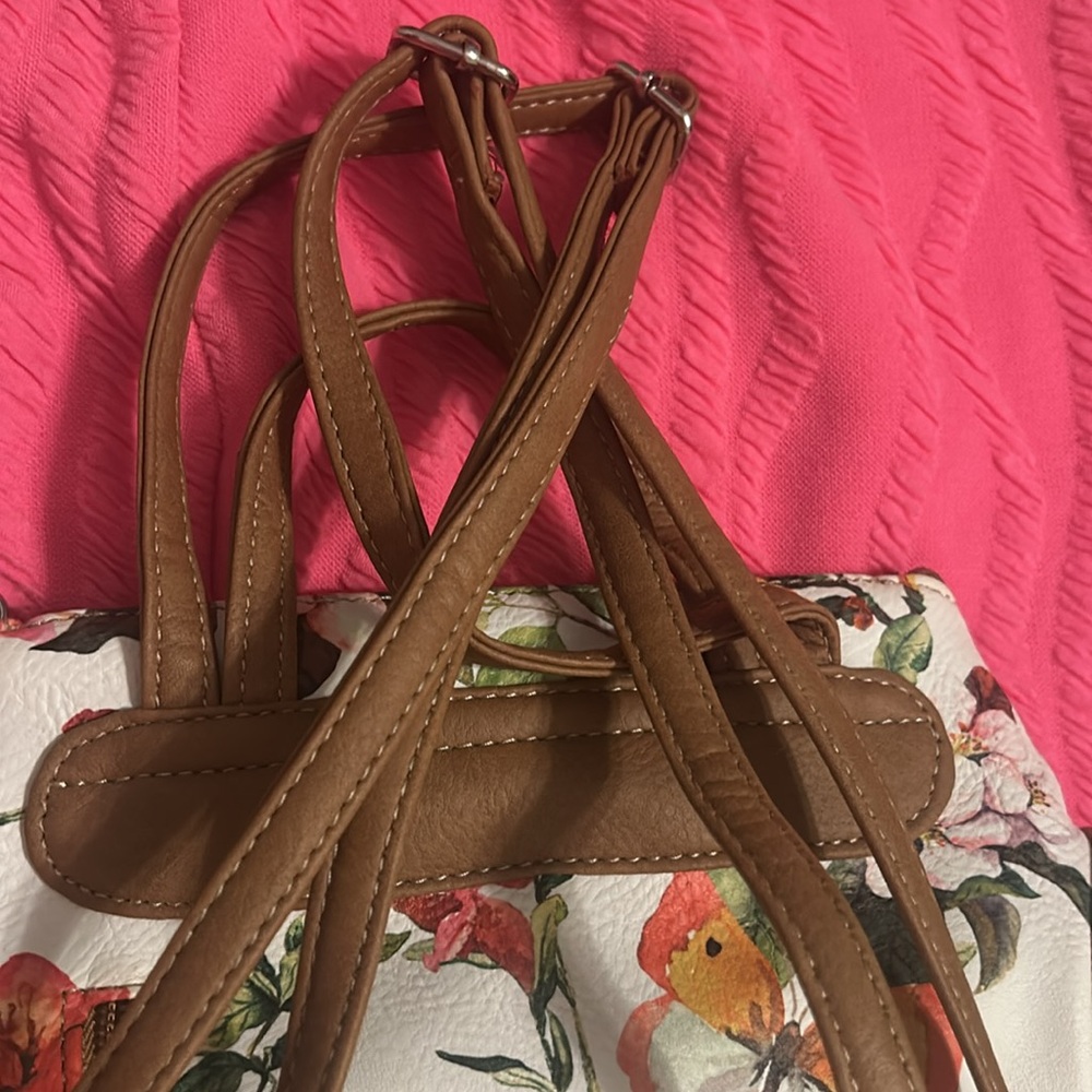 MultiSac Floral Backpack - Picture 3 of 6